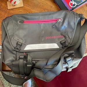 Patagonia messenger bag